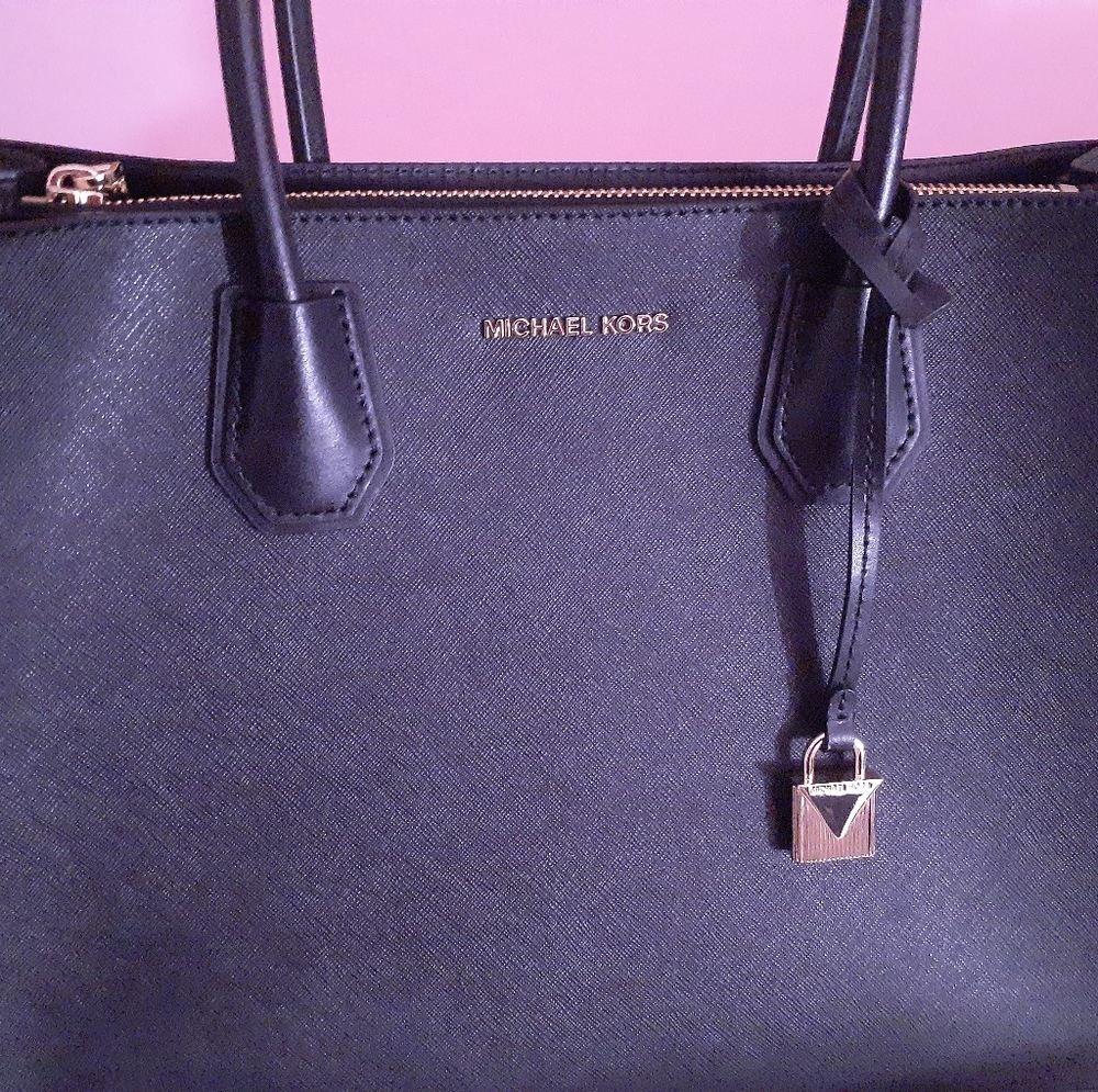 New Michael Kors Mercer Handbag